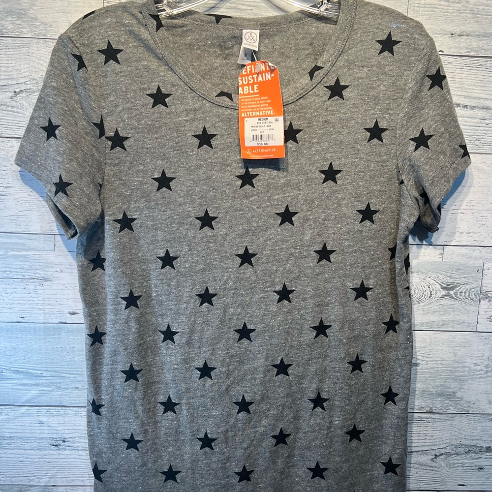 Alternative women star print eco t shirt size medium nwt
